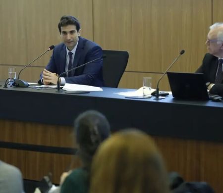 Banco Central tem espaço para avaliar efeitos da guerra, afirma Galípolo&nbsp;