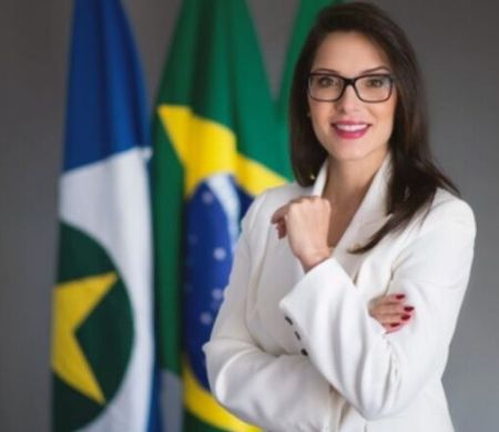 Janaína Riva rompe com o PT e puxa o MDB de MT para o campo de Flávio Bolsonaro