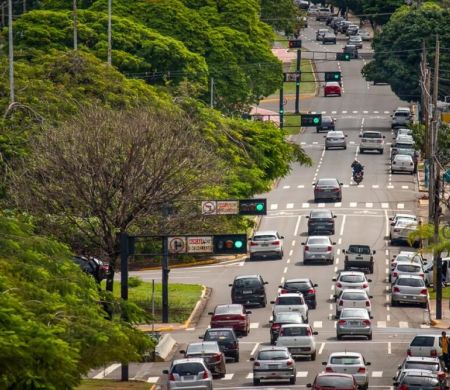 Sexta-feira terá calor, pancadas de chuva e tempo abafado em MS