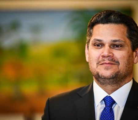 Alcolumbre pauta veto da dosimetria e sabatina de Messias no Senado