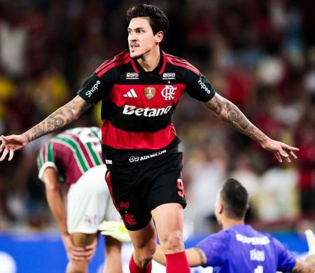 Com dois gols de Pedro, Flamengo vence Fluminense pelo Brasileirão