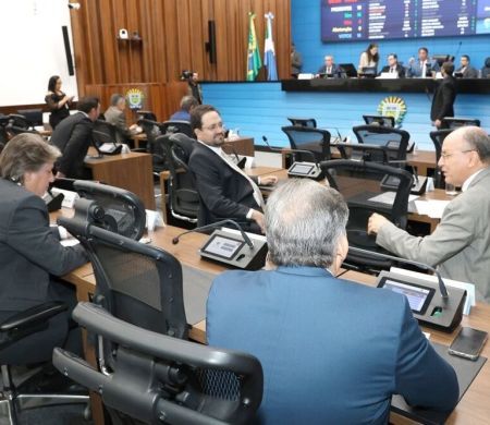 Alems vota em 2ª campanha contra adultização de crianças nas redes sociais