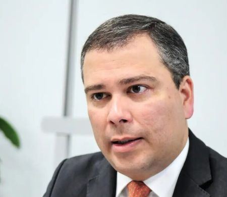 STF forma maioria para manter preso o ex-presidente do BRB