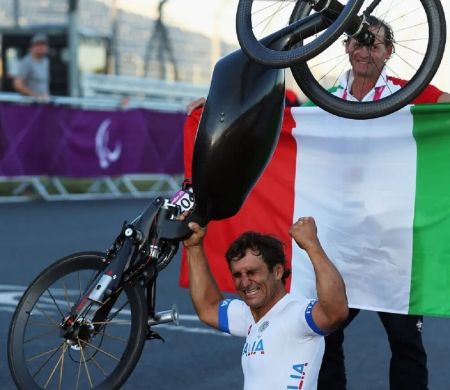 Morre aos 59 anos o ex-piloto de F1 e campeão paralímpico, Alex Zanardi&nbsp;