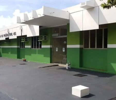 Polícia prende suspeitos de exploração sexual de adolescente em MS