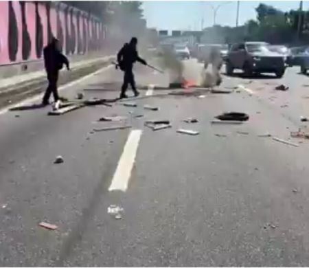 Operação no Rio deixa morto, bloqueia vias e fecha mais de 40 escolas
