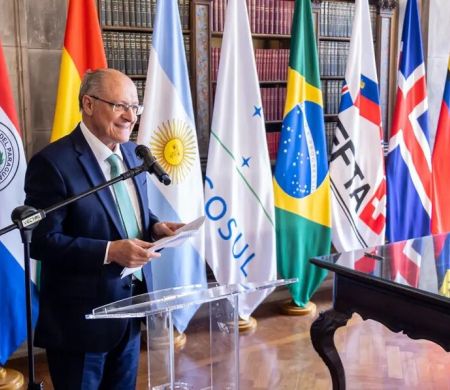 Brasil ratifica pacto para simplificar trocas com o Mercosul&nbsp;