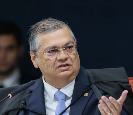 Dino mandar TSE analisar uso de emendas em campanha eleitoral