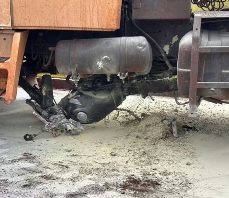Após atropelar mulher, motorista bêbado segue por 3 km arrastando moto