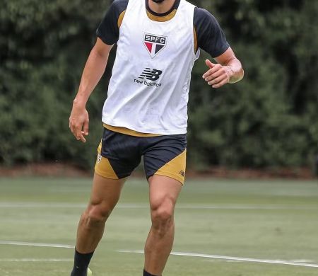 Após ameaças, Dória pede e São Paulo rescinde seu contrato&nbsp;