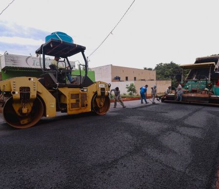 Licitação de R$ 42,9 milhões leva asfalto e drenagem para 10 bairros de Campo Grande