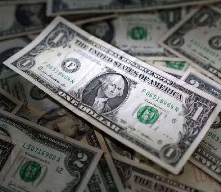 Com expectativa de acordo sobre a guerra, dólar abre o dia em queda&nbsp;