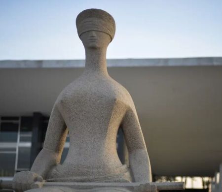STF determina fim de aposentadoria compulsória para juízes condenados