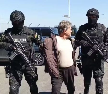 Chefe do PCC preso na Bolívia, chega ao Brasil sob forte esquema de segurança