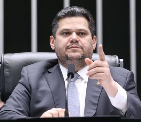 Proposta da oposição, alternativa ao fim da 6x1, é enviada à CCJ&nbsp;