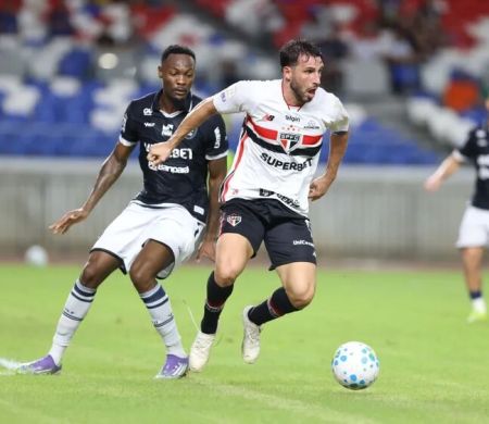 São Paulo leva gol no fim, perde para Remo e segue sem vencer no Brasileiro