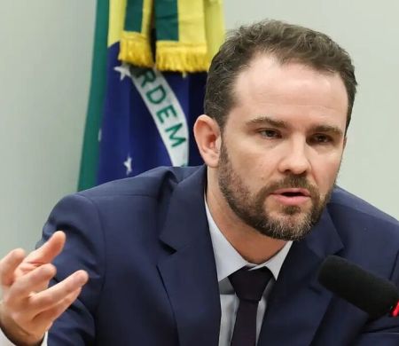 Lula pede a Durigan que avalie possíveis prejuízos de medidas dos EUA