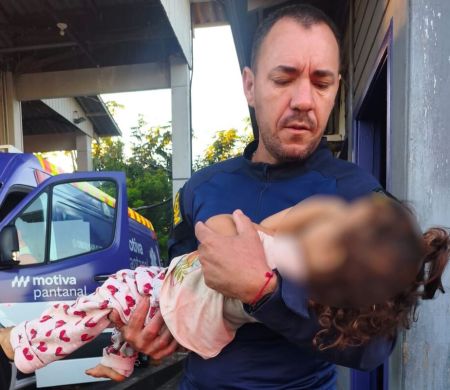 Criança é socorrida por agentes da GCM após emergência em Anhanduí