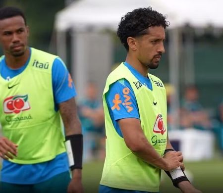 Inspirada na NFL, Seleção utiliza munhequeira para orientar jogadas