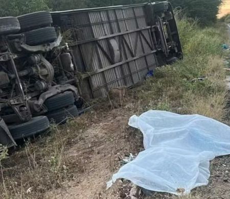 Ônibus de time de basquete sofre acidente no Ceará e sete atletas morrem