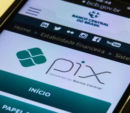 Pix por aproximação passa a mostrar saldo antes do pagamento