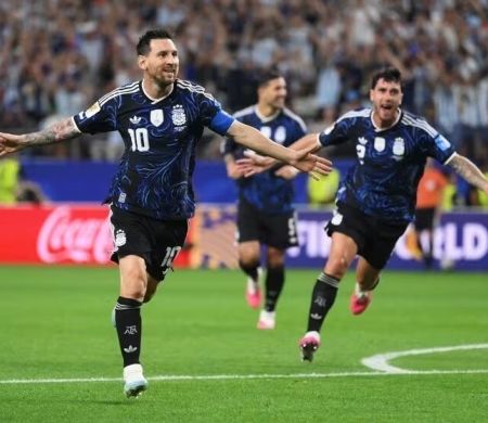Argentina vence Jordânia em noite de mais um recorde de Messi