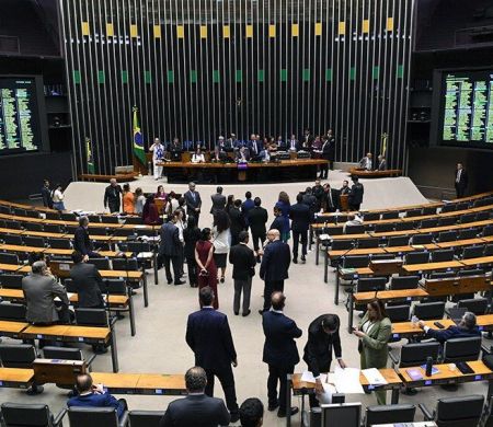 Avanço da direita muda equilíbrio de forças no Congresso a partir de 2027