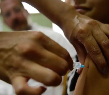 Saúde prorroga vacinação de adolescentes de 15 a 19 anos contra o HPV&nbsp;