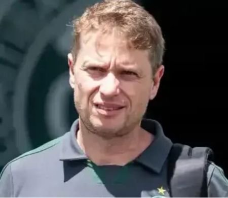 Técnico Fernando Seabra deixa o Coritiba para assumir o Vasco