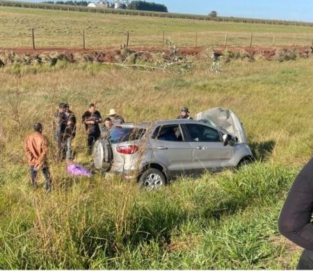 Casal de idosos e mulher morrem em colisão frontal na BR-463