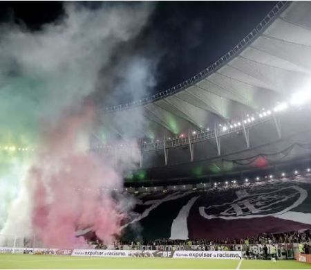 Fluminense faz amistoso com o Nova Iguaçu e estreia o atacante Hulk