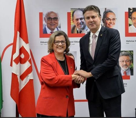 Camilo Santana é oficializado novo líder do PT no Senado