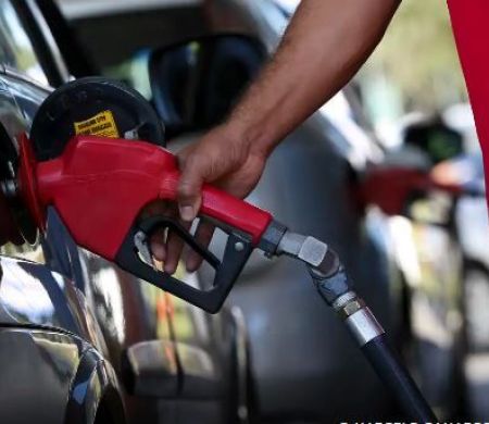 Reunião do governo sobre mistura de etanol na gasolina é adiada