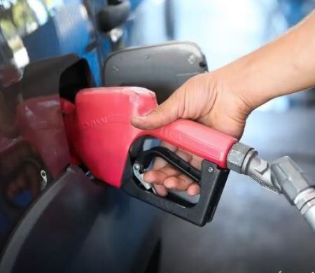 Conflitos no Oriente Médio e na Ucrânia elevam pressão sobre combustíveis