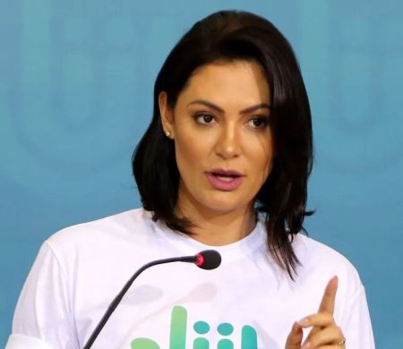 Michelle decidirá com Bolsonaro sobre candidatura ao Senado