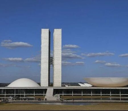 Sindicato pede exceção ao teto para servidores do Congresso e TCU