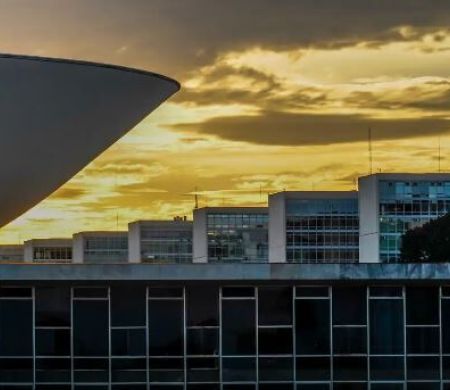 Recesso começa com projetos importantes à espera de votação