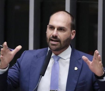 Governo Trump concede green card para Eduardo Bolsonaro viver nos EUA