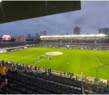 Brasileirão tem quatro jogos com Flamengo e Palmeiras na briga pela liderança