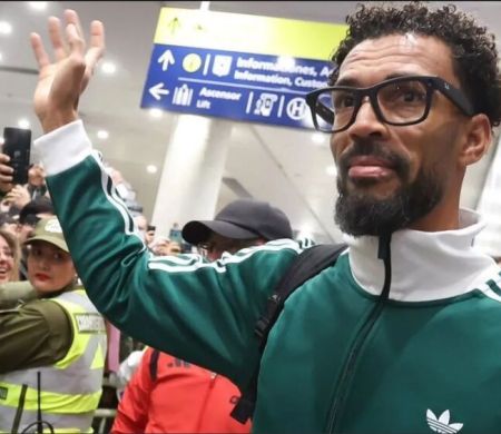 Vozinha é recebido por multidão no Chile: “Obrigado por me esperar”