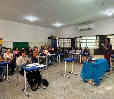 Bataguassu abre semestre letivo com formação em inteligência artificial