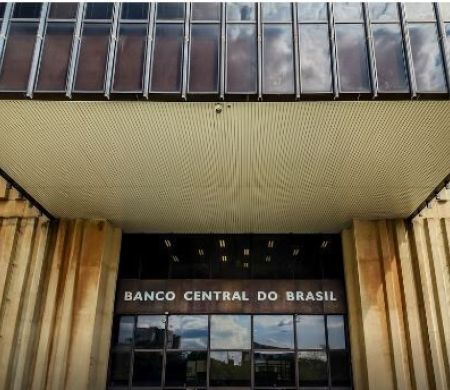 Tem início hoje a reunião do Copom para definir taxa básica de juros
