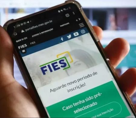 Prazo para cadastro do Fies termina nesta terça-feira