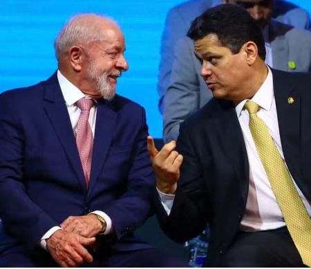 Lula e Alcolumbre se reúnem após afastamento em encontro mediado pelo STF