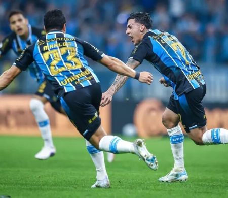 Com falha e polêmicas, Grêmio elimina Mirassol e segue na Copa do Brasil