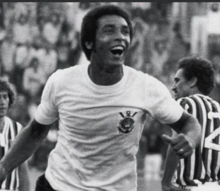 Geraldão, artilheiro do Corinthians no Paulistão de 1977, morre aos 72 anos