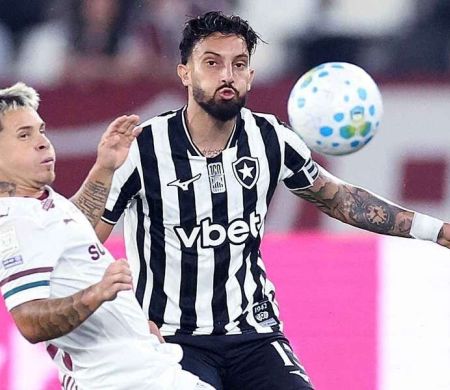 Botafogo marca golaço, mas Fluminense busca empate em clássico