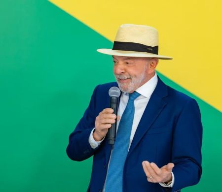 PT e Lula gastaram mais de R$ 1 milhão em anúncios nas redes em um mês