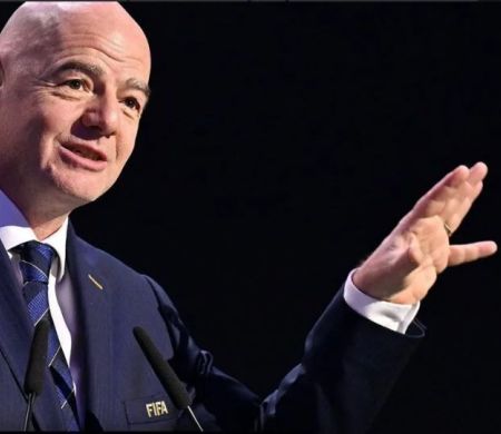 Por apoio e voto, Infantino propõe colocar México na Conmebol