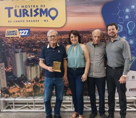 Troféu Edson Contar homenageia destaques do turismo em Campo Grande